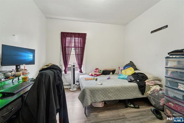 6 4th Street, Passaic, NJ 07055