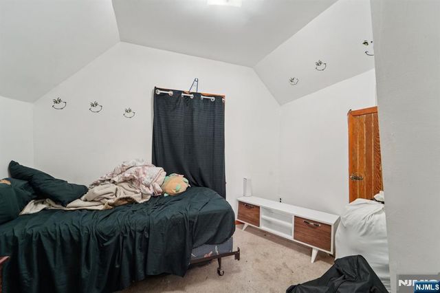 6 4th Street, Passaic, NJ 07055