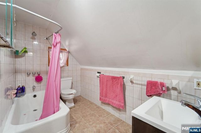 6 4th Street, Passaic, NJ 07055