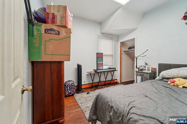 6 4th Street, Passaic, NJ 07055