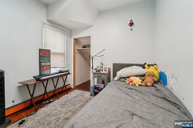 6 4th Street, Passaic, NJ 07055