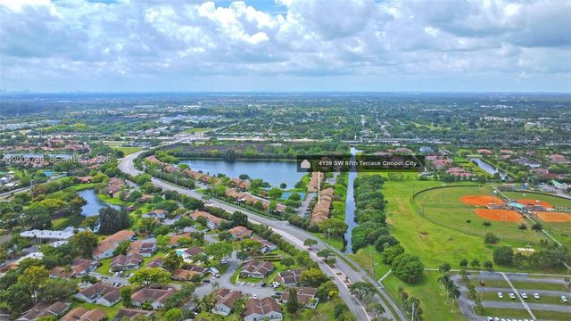 4159 SW 87th Ter, Davie, FL 33328