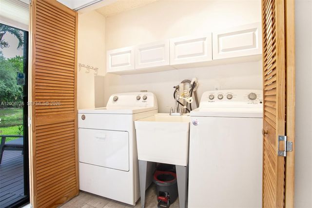 4159 SW 87th Ter, Davie, FL 33328