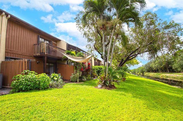 4159 SW 87th Ter, Davie, FL 33328