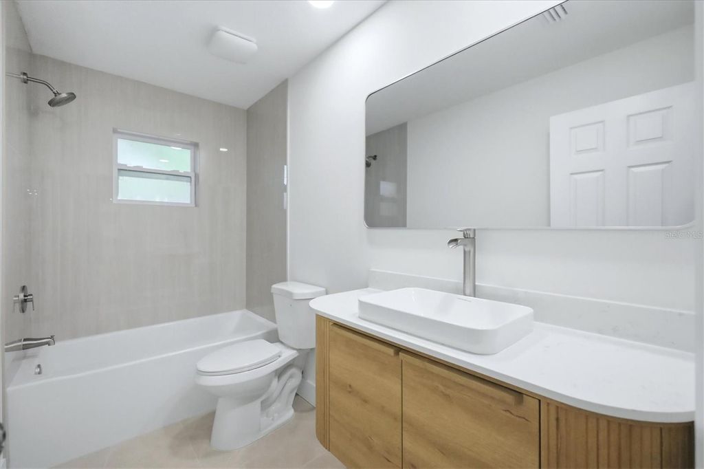 Image 12 of property listing at 4803 21ST AVENUE W, Bradenton, FL 34209