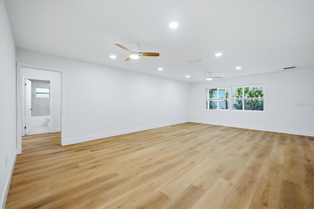 Image 17 of property listing at 4803 21ST AVENUE W, Bradenton, FL 34209