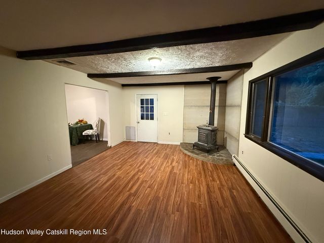 29 Village Drive, Saugerties, NY 12477