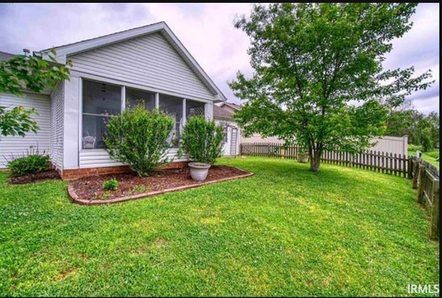 10657 Fall creek Drive, Newburgh, IN 47630