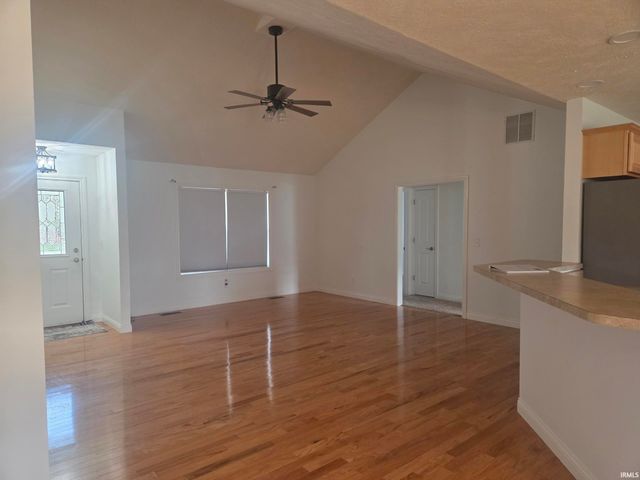 10657 Fall creek Drive, Newburgh, IN 47630