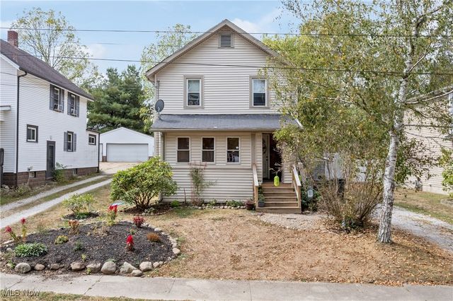 38 Walnut Court, Mogadore, OH 44260