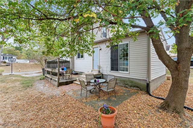 38 Walnut Court, Mogadore, OH 44260