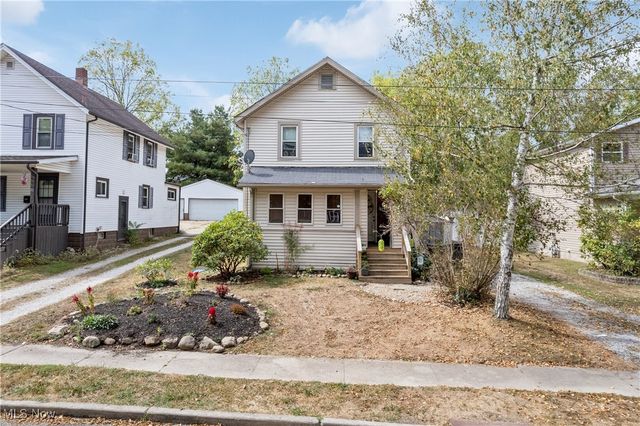 38 Walnut Court, Mogadore, OH 44260