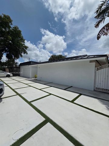 8404 SW 102nd Pl, Miami, FL 33173
