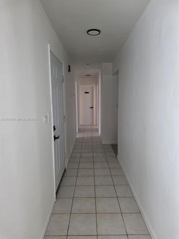 8404 SW 102nd Pl, Miami, FL 33173