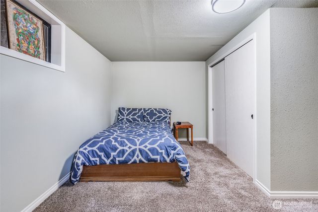 405 Shadow Lane NE, Olympia, WA 98506