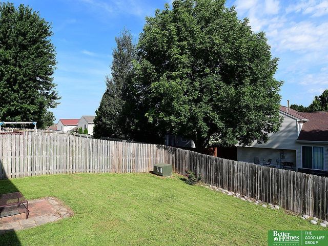 15804 Cottonwood Avenue, Omaha, NE 68136
