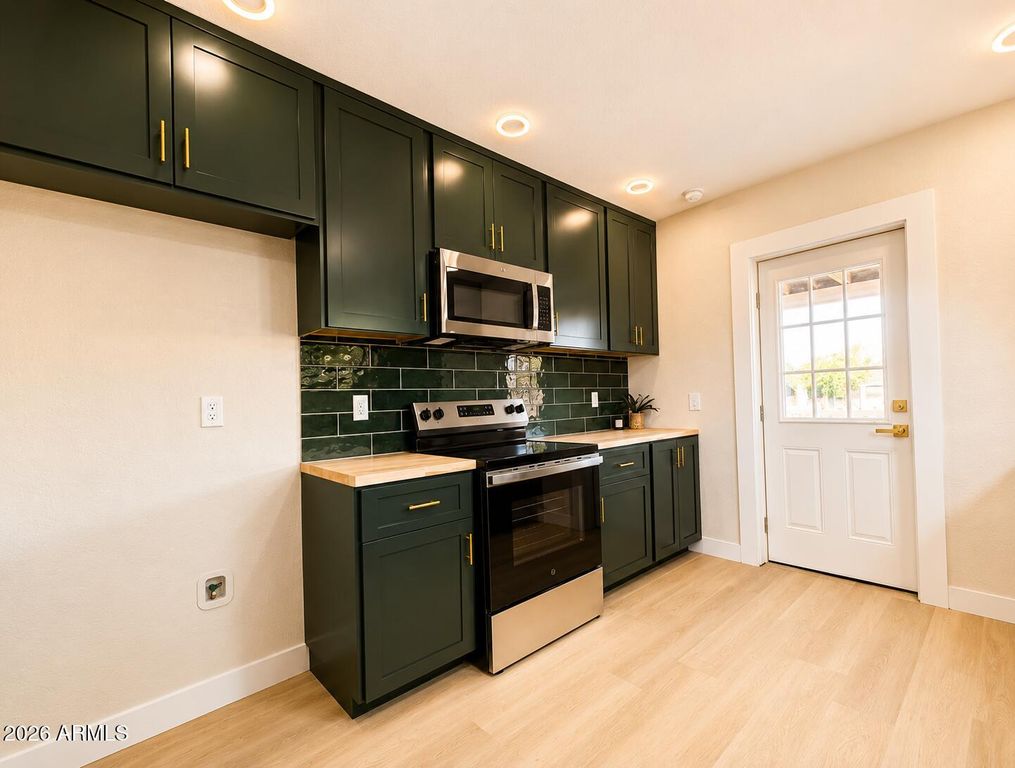 455 W ROOSEVELT Avenue, Coolidge, AZ 85128 — photo 2