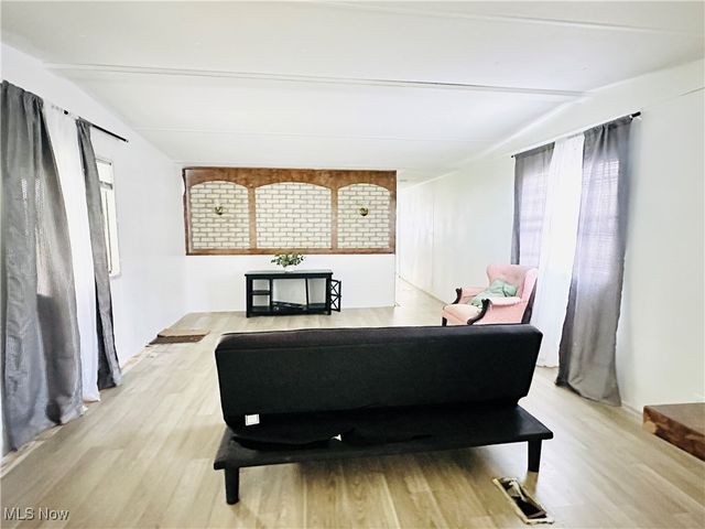 121 Yorktown Drive, Wintersville, OH 43953