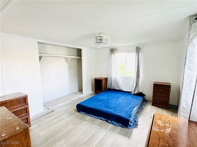 121 Yorktown Drive, Wintersville, OH 43953