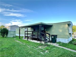 121 Yorktown Drive, Wintersville, OH 43953