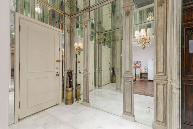 6126 Averill Way 103W, Dallas, TX 75225