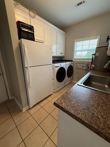 4420 W Cook Rd, Dothan, AL 36301
