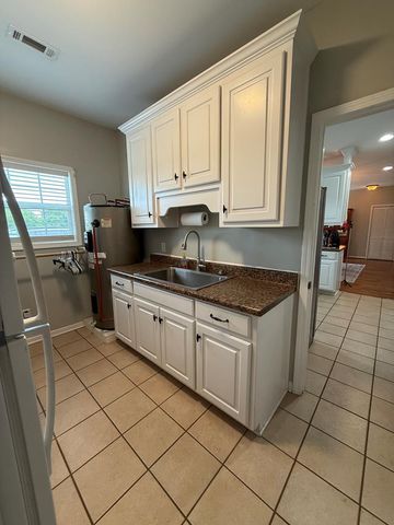 4420 W Cook Rd, Dothan, AL 36301