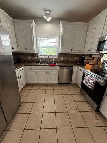 4420 W Cook Rd, Dothan, AL 36301