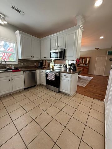 4420 W Cook Rd, Dothan, AL 36301