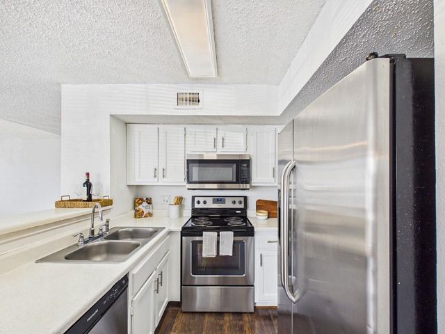 2300 Old Spanish Trail 1117, Houston, TX 77054