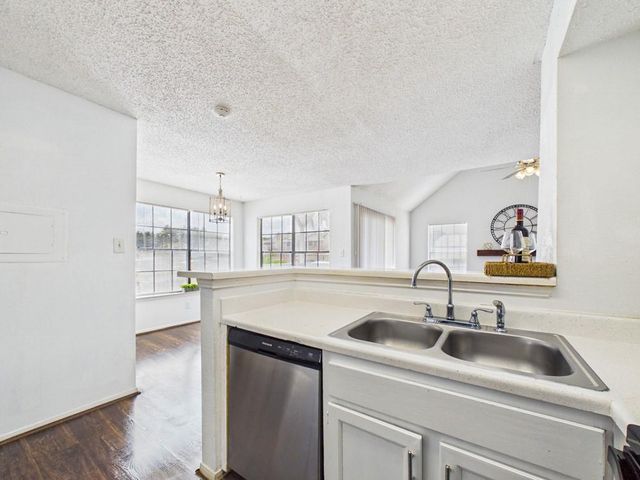 2300 Old Spanish Trail 1117, Houston, TX 77054