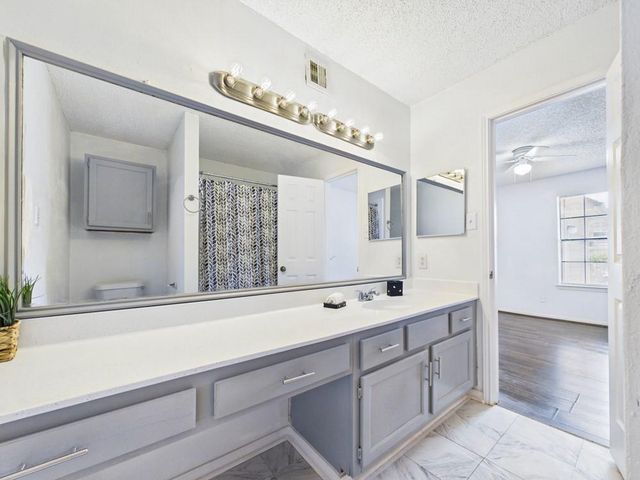 2300 Old Spanish Trail 1117, Houston, TX 77054