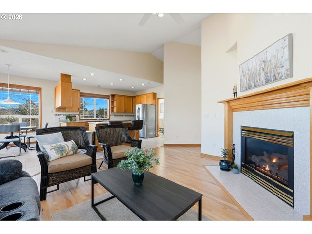 3857 Sw BRITTANY Dr, Gresham, OR 97080