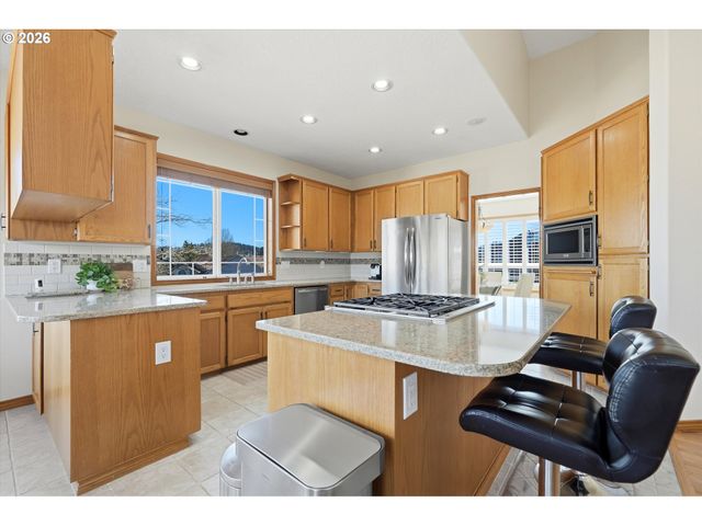 3857 Sw BRITTANY Dr, Gresham, OR 97080