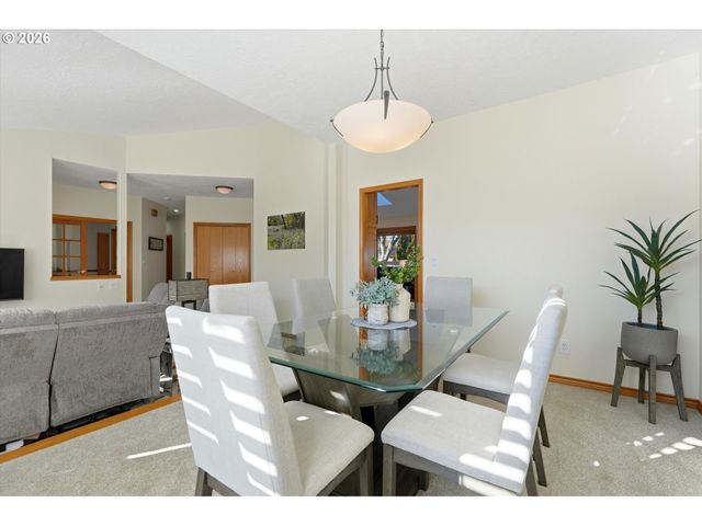 3857 Sw BRITTANY Dr, Gresham, OR 97080