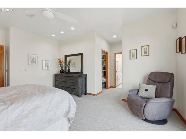 3857 Sw BRITTANY Dr, Gresham, OR 97080