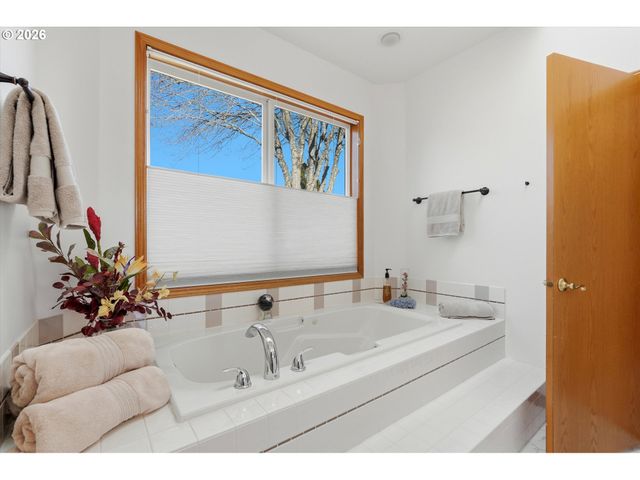 3857 Sw BRITTANY Dr, Gresham, OR 97080