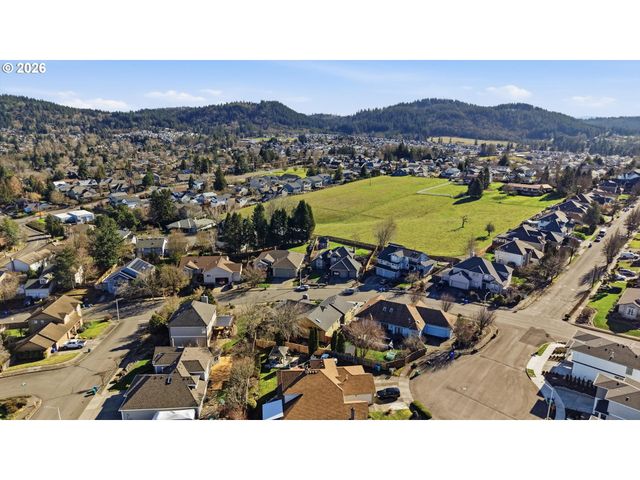 3857 Sw BRITTANY Dr, Gresham, OR 97080