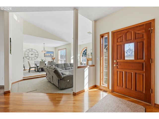 3857 Sw BRITTANY Dr, Gresham, OR 97080