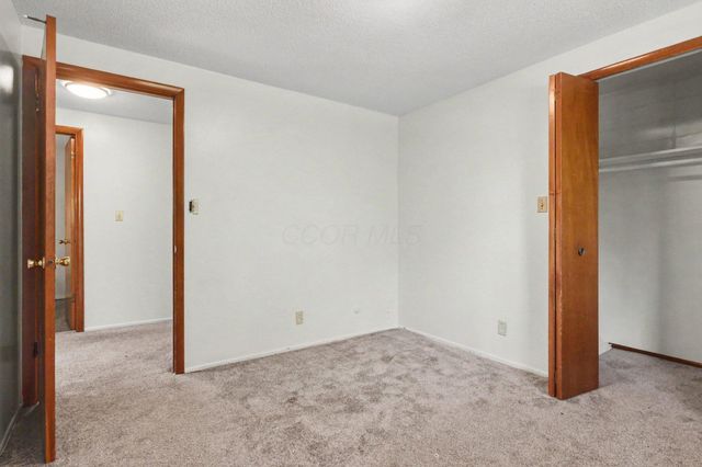 2229 Waldorf Road, Columbus, OH 43229