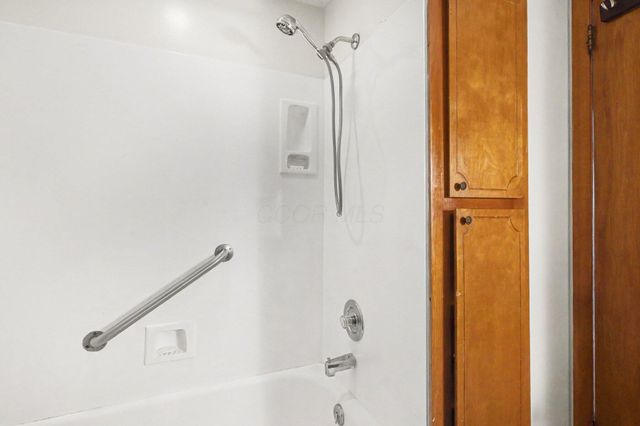 2229 Waldorf Road, Columbus, OH 43229