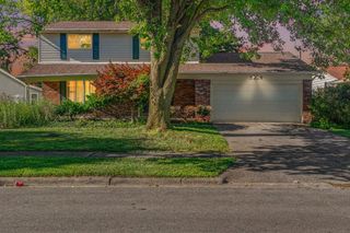 2229 Waldorf Road, Columbus, OH 43229
