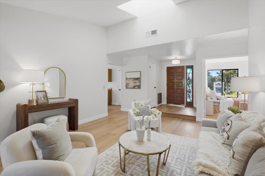 Image 10 of property listing at 452 Heatherbray Court, San Jose, CA 95136