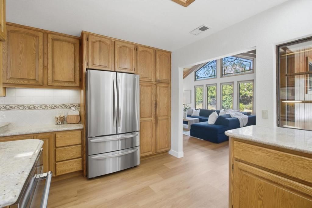 Image 14 of property listing at 452 Heatherbray Court, San Jose, CA 95136