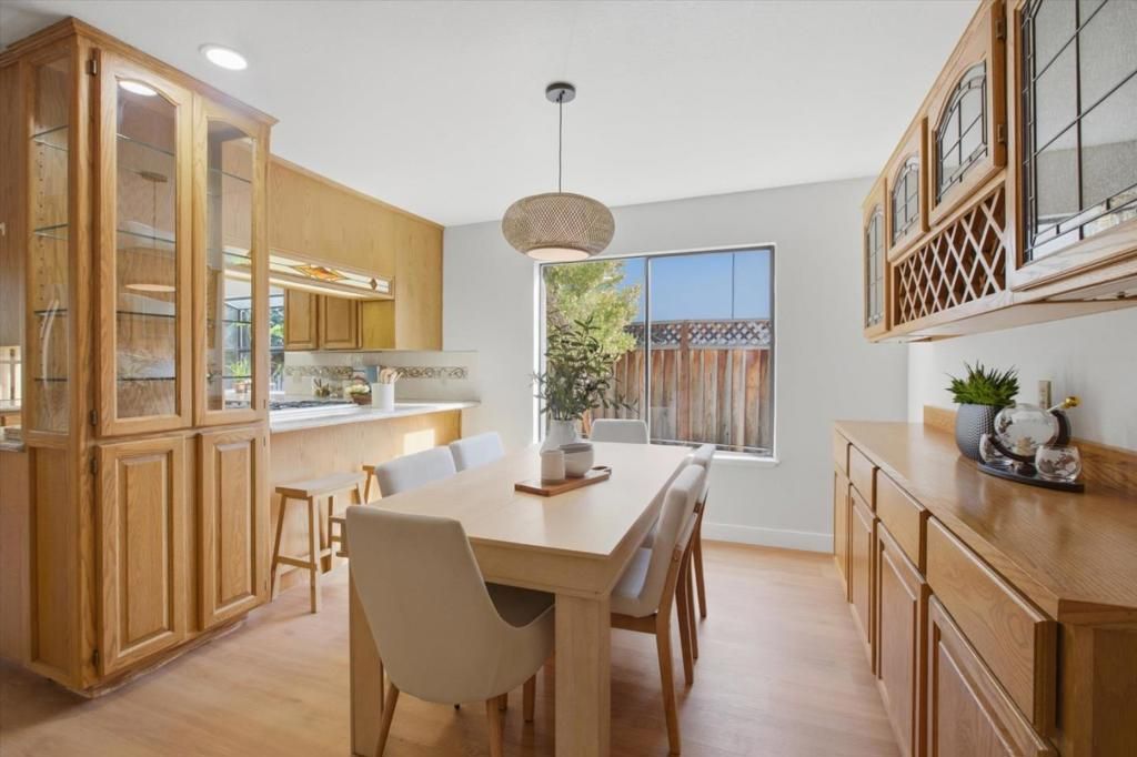 Image 16 of property listing at 452 Heatherbray Court, San Jose, CA 95136