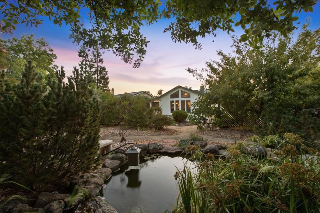 Image 3 of property listing at 452 Heatherbray Court, San Jose, CA 95136
