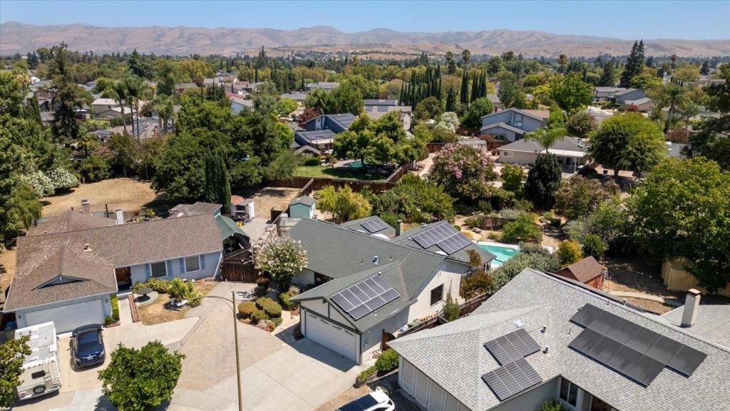 Image 59 of property listing at 452 Heatherbray Court, San Jose, CA 95136