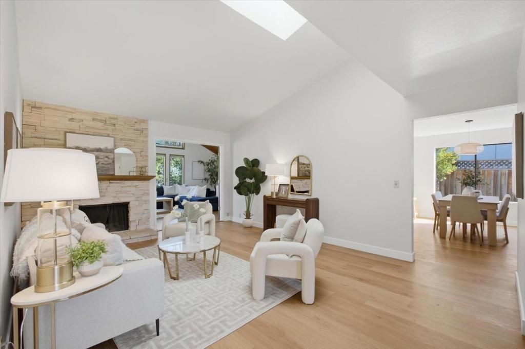 Image 8 of property listing at 452 Heatherbray Court, San Jose, CA 95136