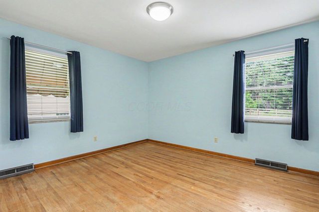3140 Fishinger Road, Columbus, OH 43221