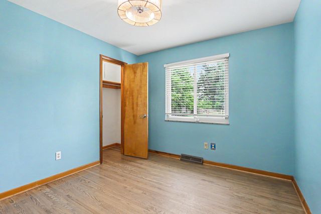 3140 Fishinger Road, Columbus, OH 43221